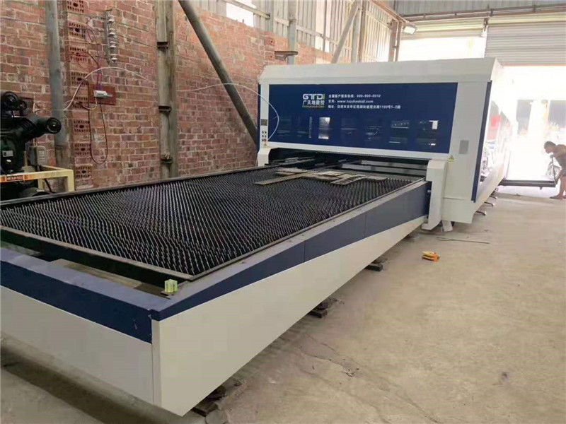 桐廬XX金屬件有限公司