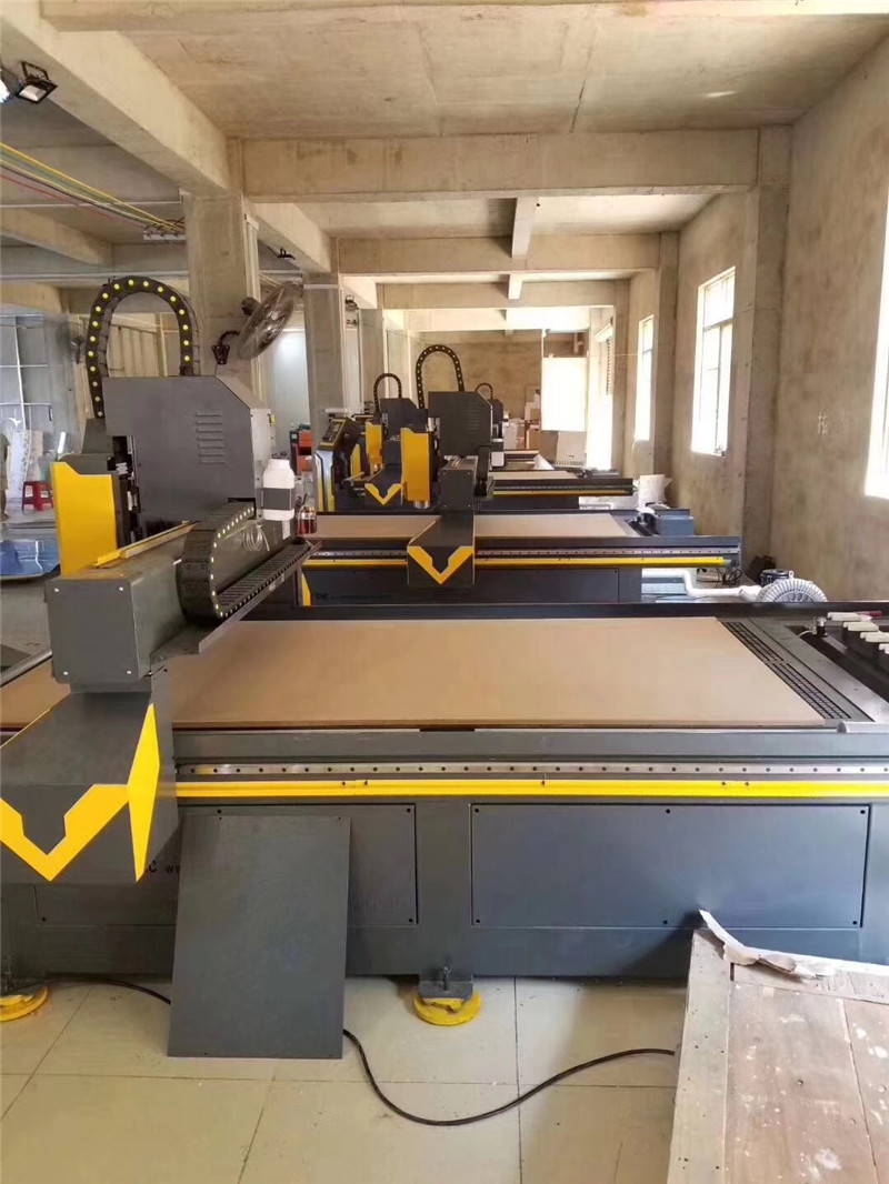 宿遷市XX廣告設(shè)備有限公司