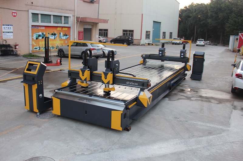 多頭鋁板雕刻機功能原理和應用行業(yè)