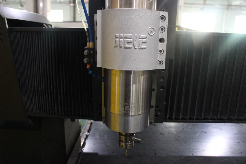 金屬雕刻機(jī)電機(jī)主軸生銹了怎么弄