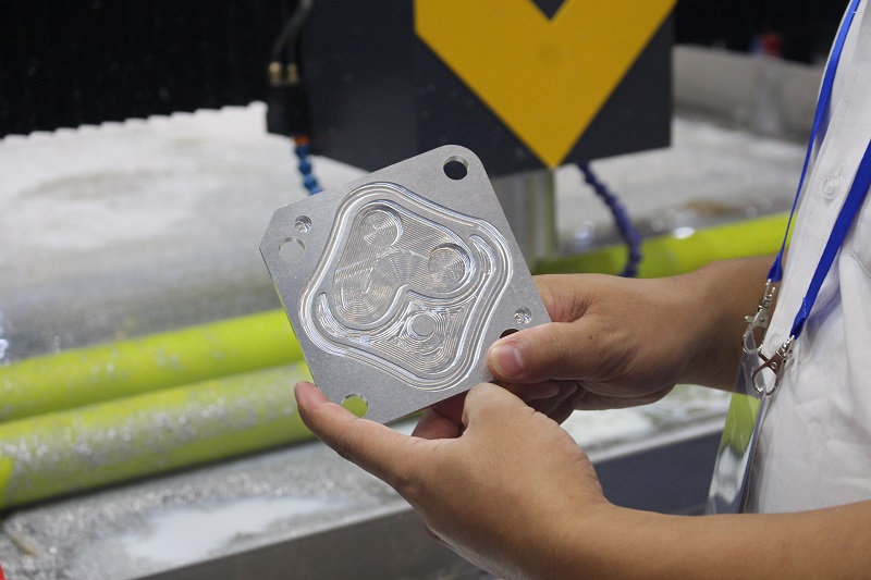 鋁板雕刻機(jī)該如何選擇合適的變壓器